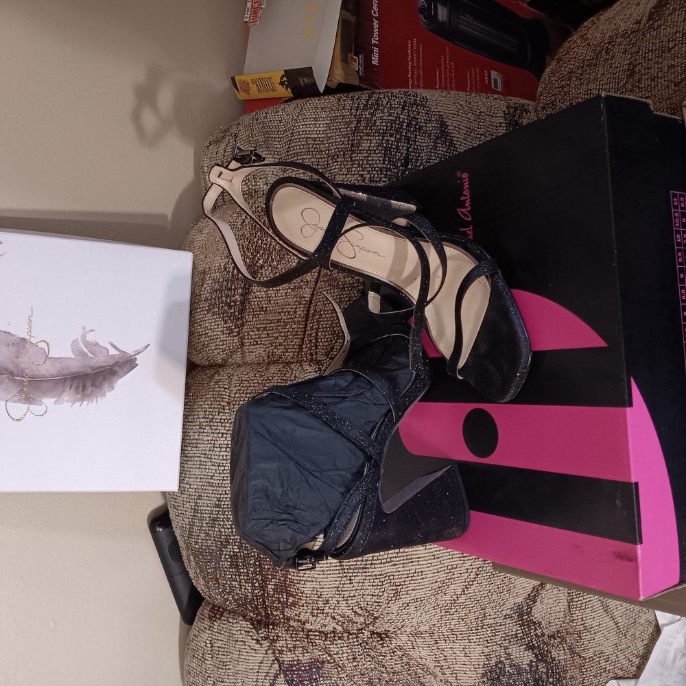 Jessica Simpson Black Heels Elegant Design